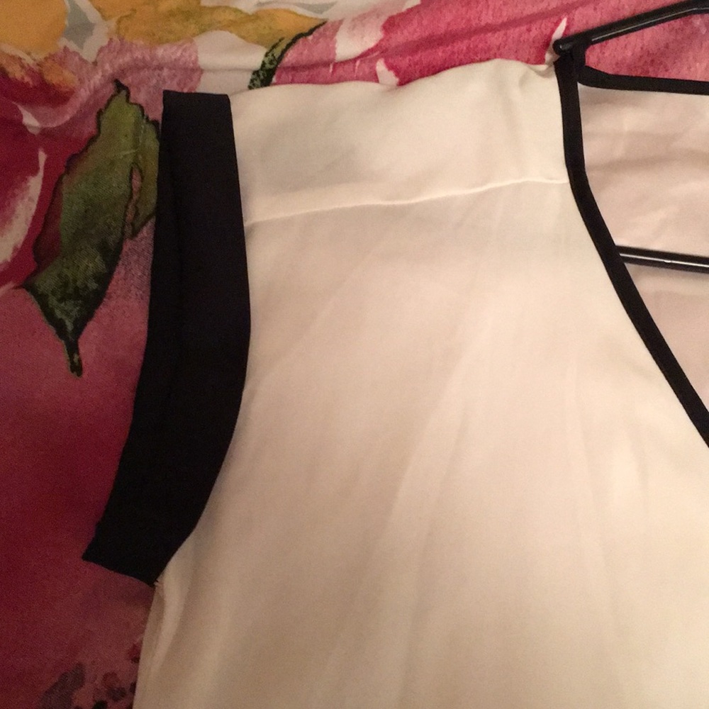 Express Top - Picture 3 of 5